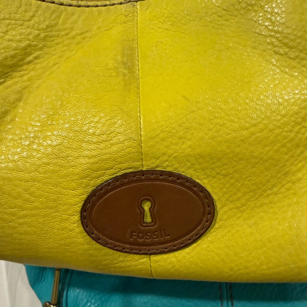 Yellow and Blue FOSSIL pebbleleather Women's Shoulder/Crossbody Bags (set of 2) - Picture 6 of 16